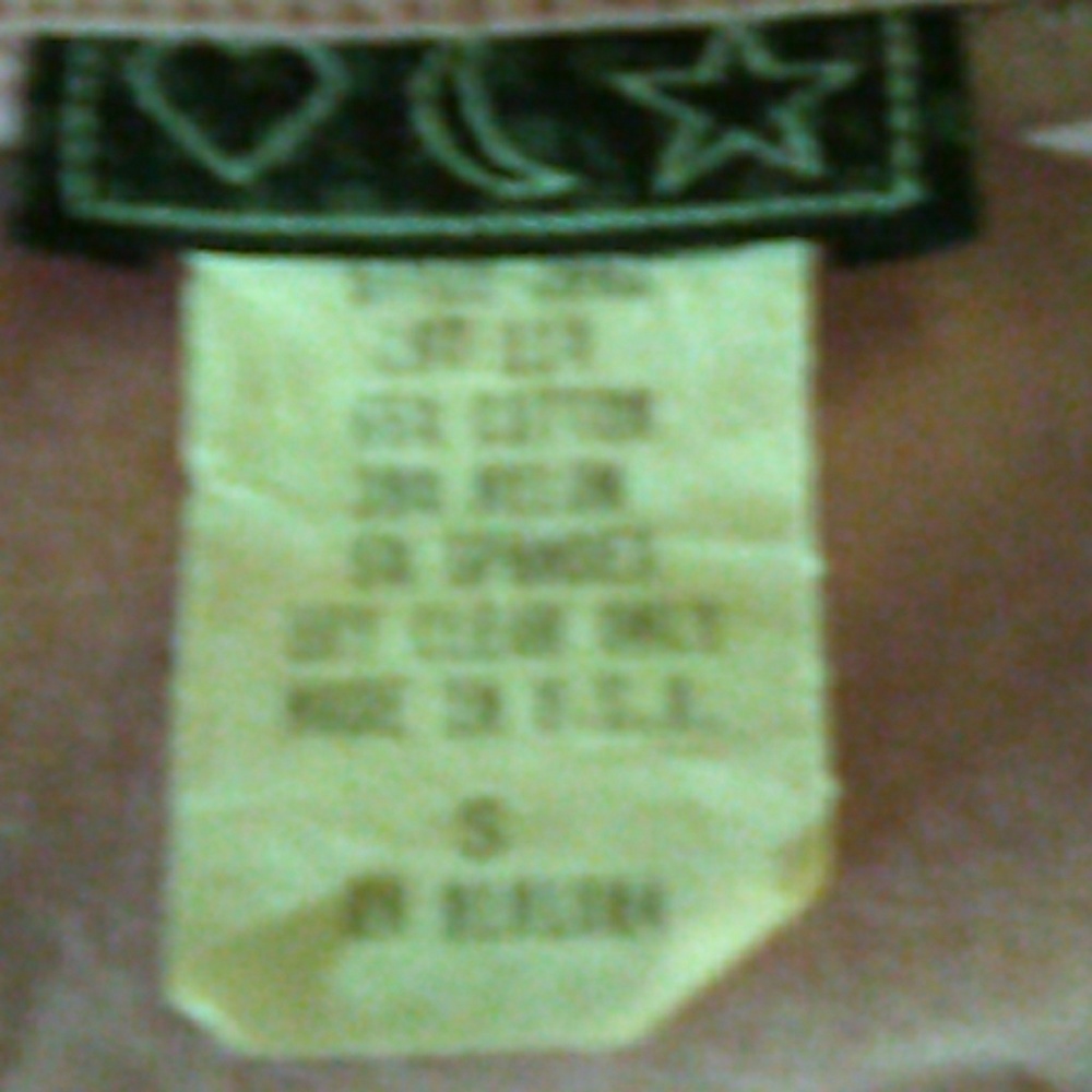 Cute Top! - Picture 5 of 6